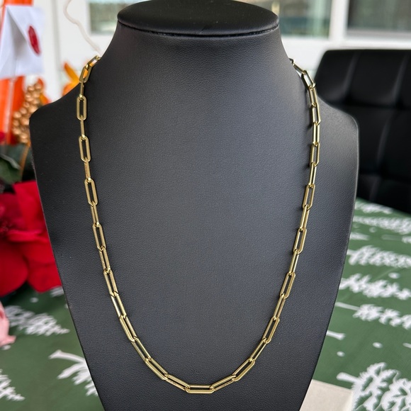 Neiman Marcus Gold plated paper clip Link Necklace - Picture 2 of 3